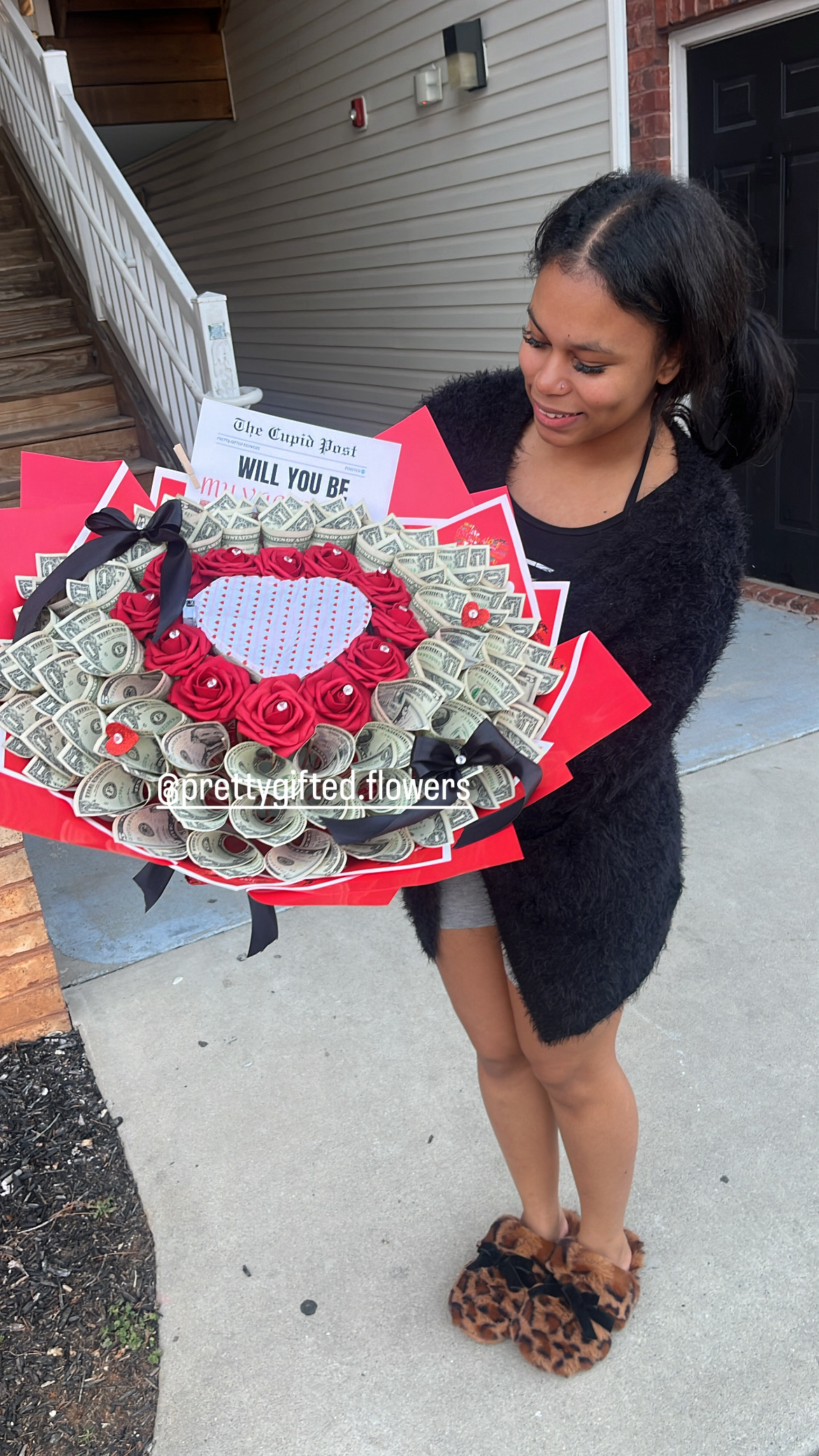 money bouquet photo